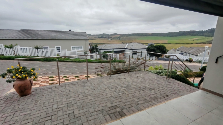 3 Bedroom Property for Sale in Reebok Western Cape